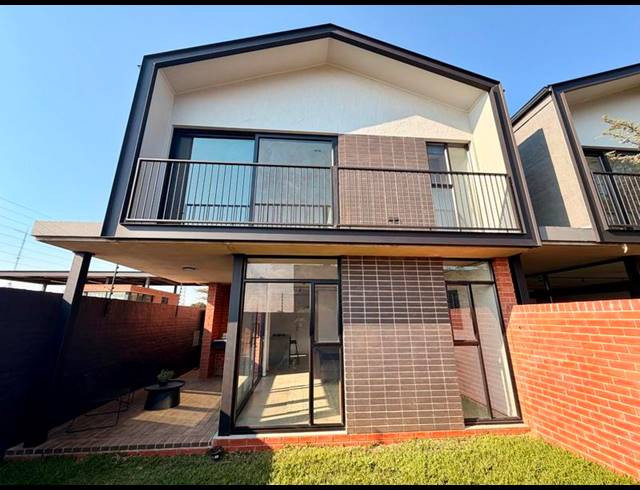 3 BEDROOM TOWNHOUSE FOR SALE IN OLYMPUS AH